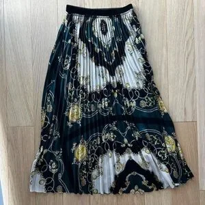 スカート Souvenir Scarf Print Pleated Skirt スカート Souvenir Scarf Print Pleated Skirt Sacai Souvenir